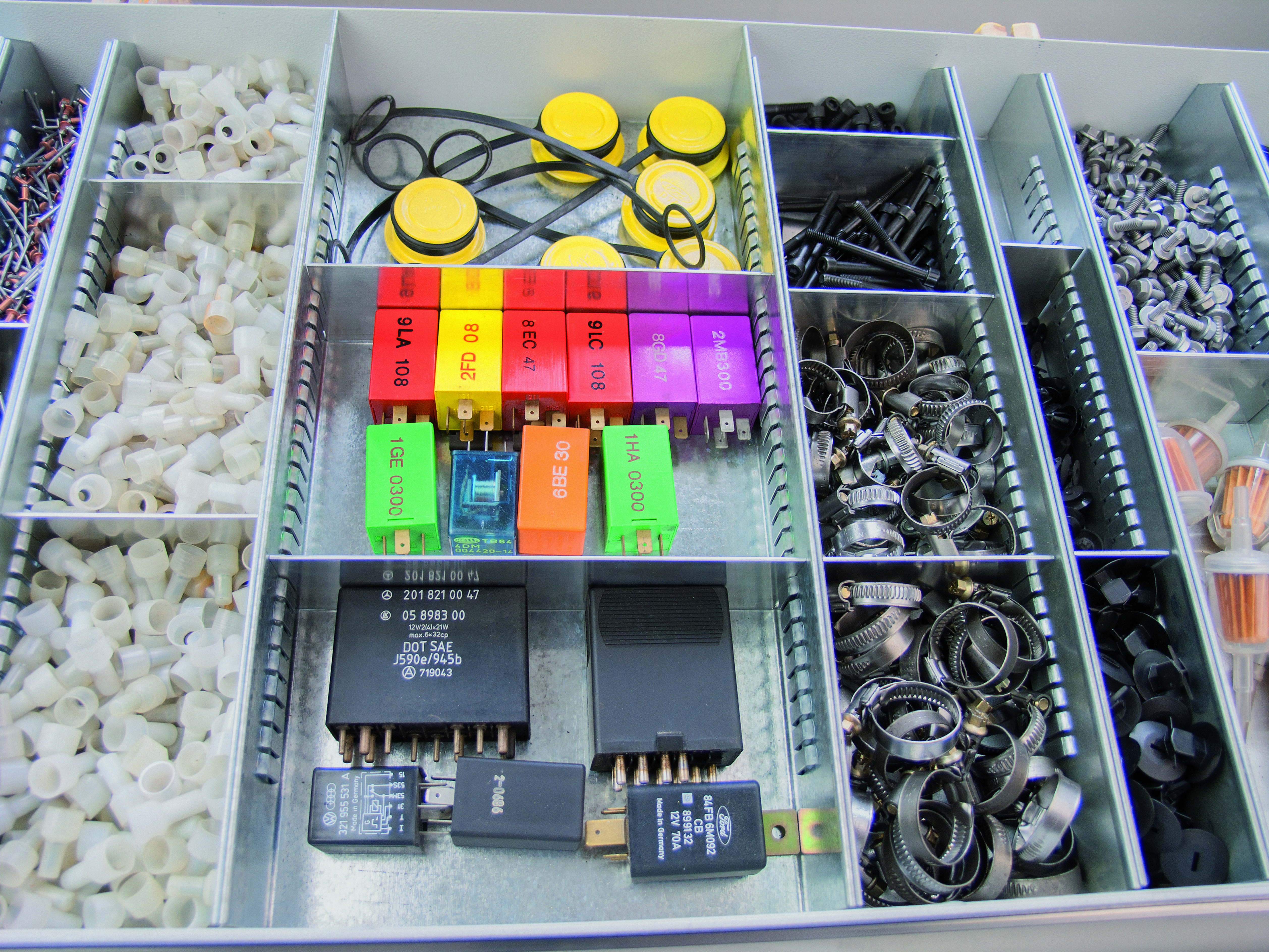 schublade-schlitzwanne-trennstege